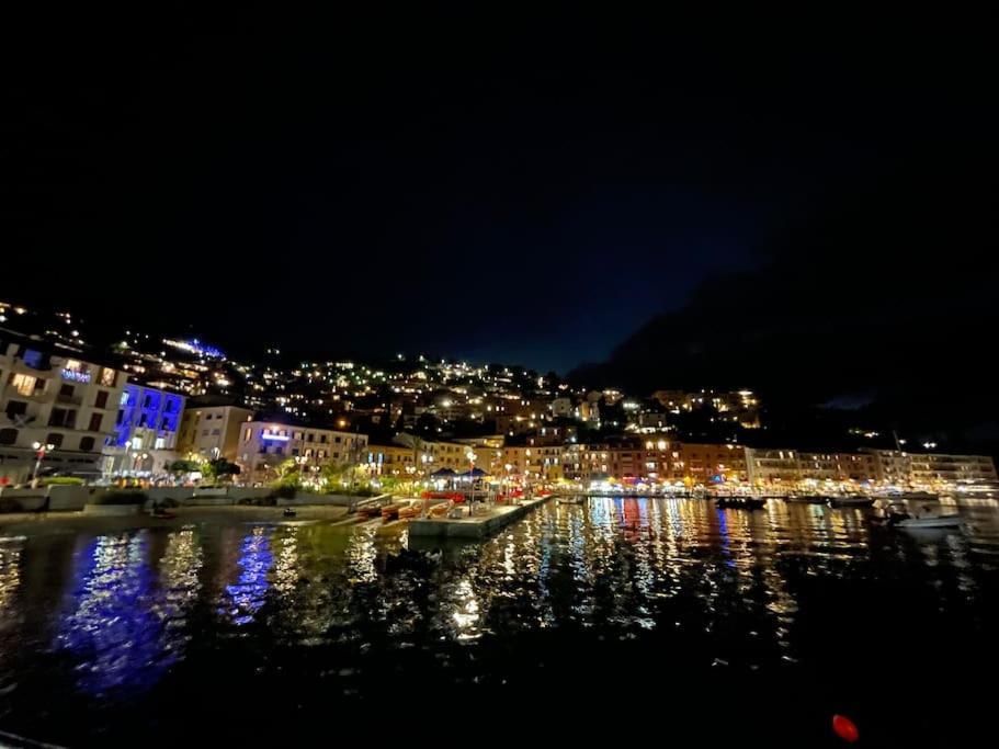 Maddy House - 50 Mt Dal Mare Villa Porto Santo Stefano  Eksteriør billede